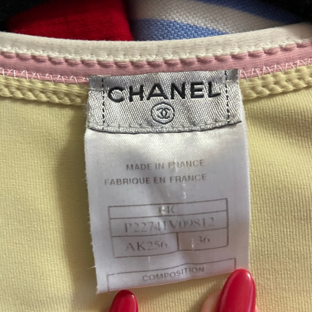 Chanel jacket - Picture 9 of 10